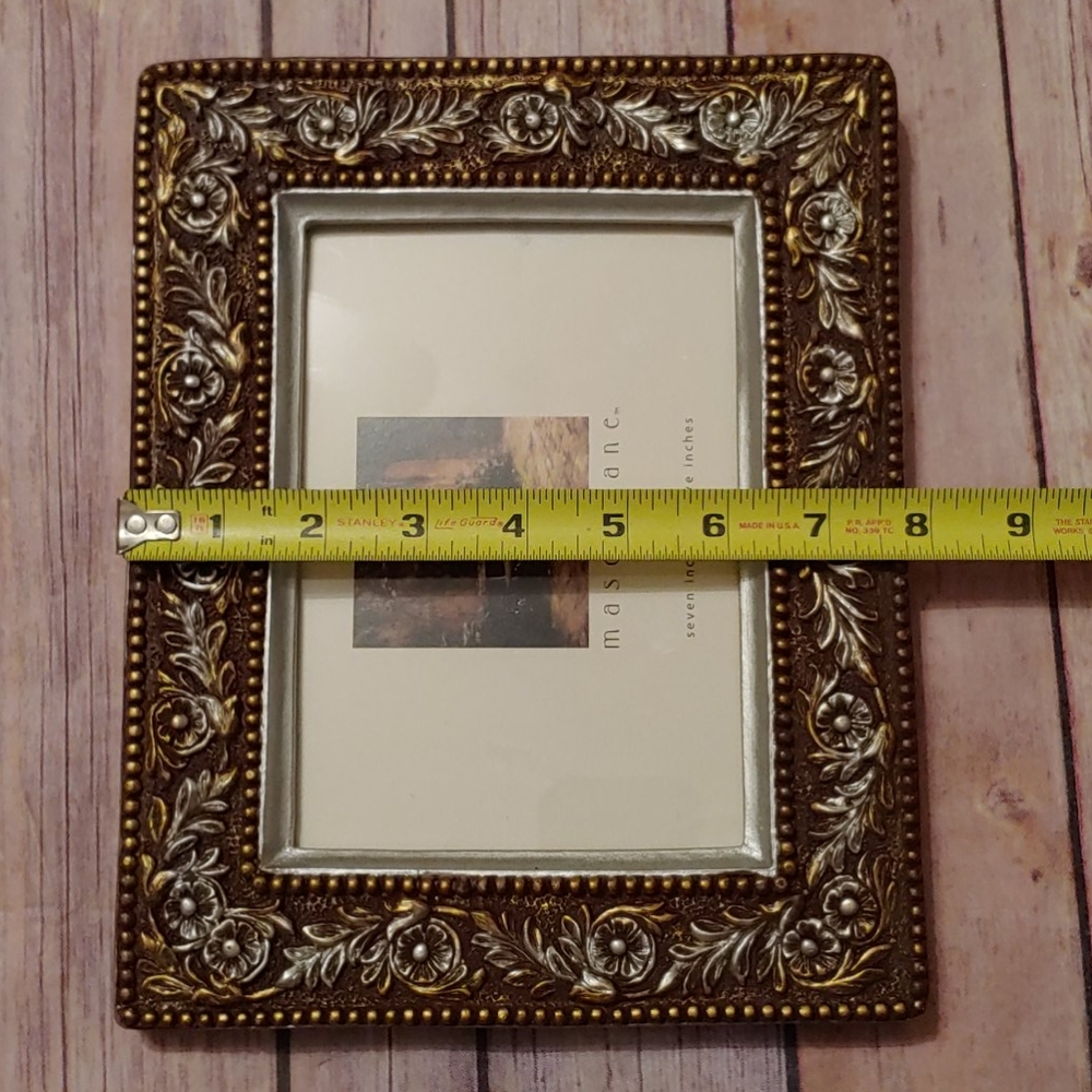Beautiful Gold/Silver Photo Frame 5x7 Opening - Picture 5 of 7